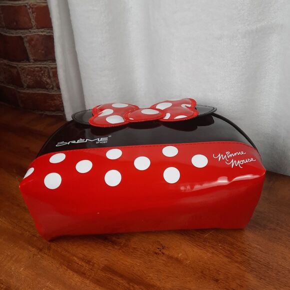 Disney Minnie Mouse Black and Red Polka-Dot Patent Leather Cosmetic Case - Picture 6 of 11
